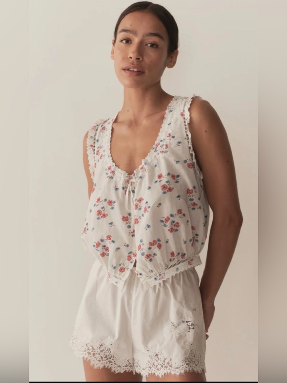 Brand NEW DOEN Traveler Top Poppy Field Size Medium